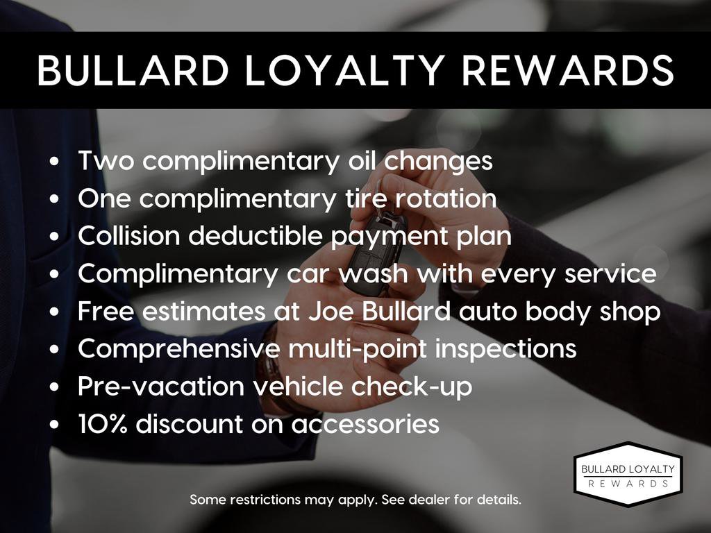 Certified 2026 Cadillac Vistiq Luxury image 2