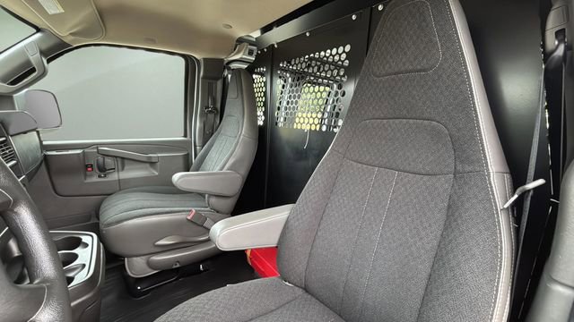 Used 2024 GMC Savana 2500 w/ Driver Convenience Package RWD image 21