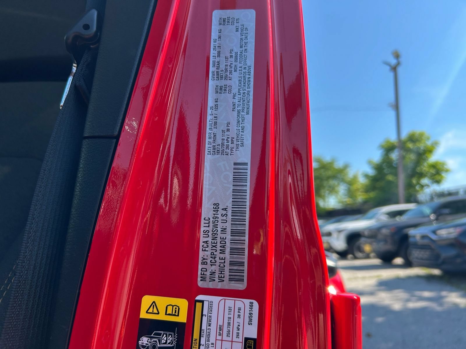 Used 2025 Jeep Wrangler Unlimited Sahara AWD/4WD image 23