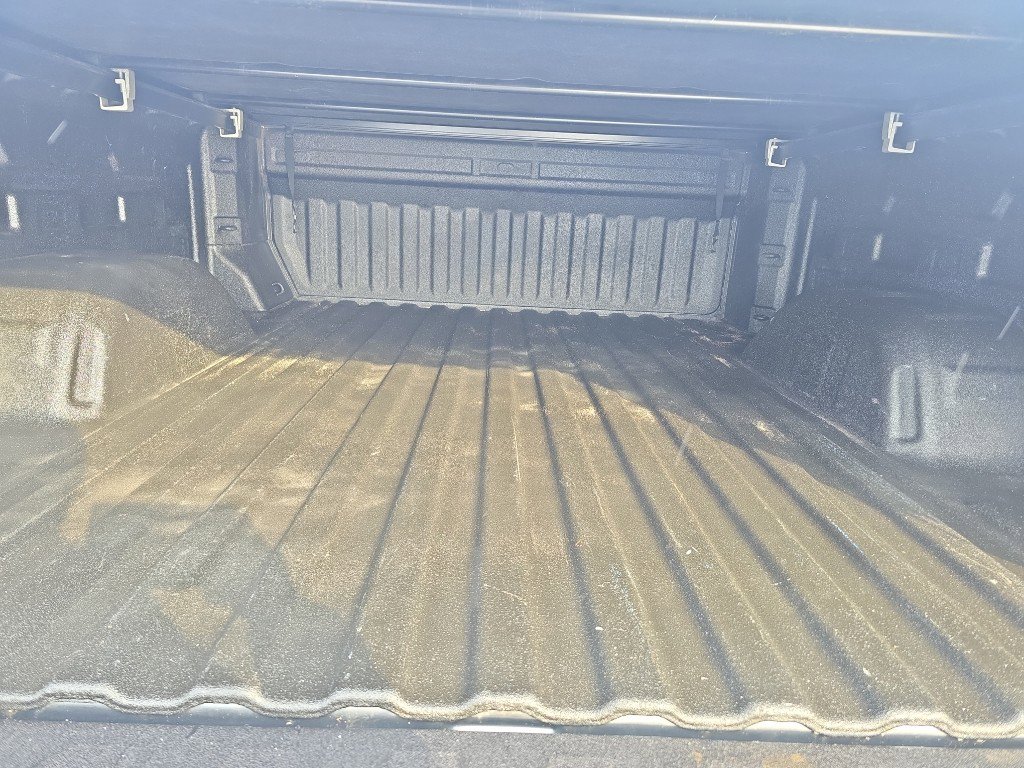 Used 2021 Chevrolet Silverado 1500 LT w/ Convenience Package II image 11