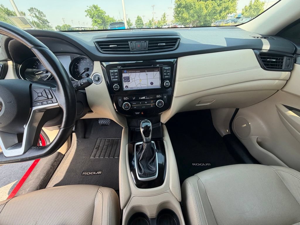 Used 2017 Nissan Rogue SL w/ SL Premium Package FWD image 29