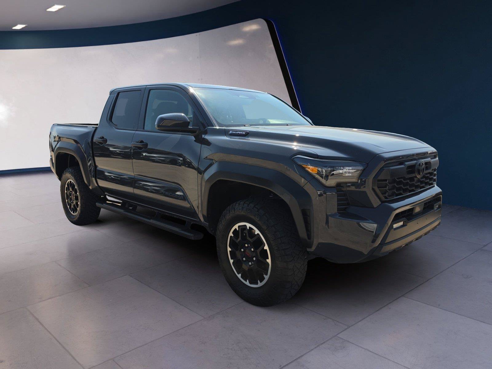 Used 2025 Toyota Tacoma TRD Off-Road AWD/4WD image 7