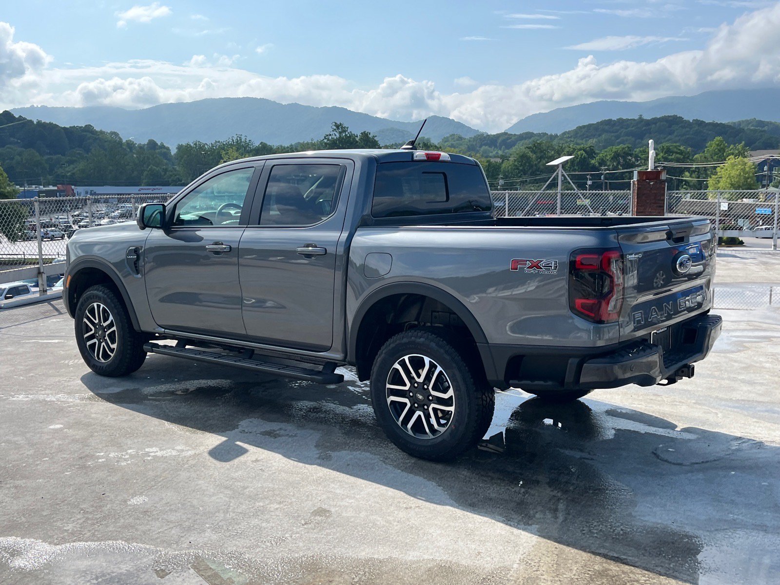 New 2026 Ford Ranger Lariat w/ FX4 Off-Road Package AWD/4WD image 5