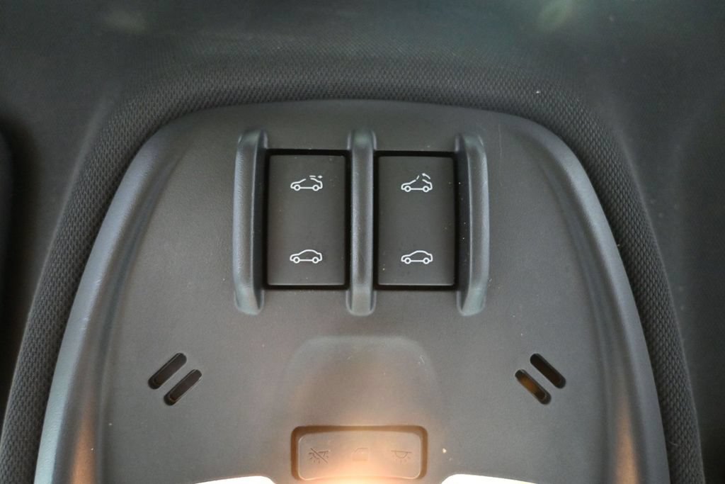 Used 2024 Chevrolet Trax RS w/ Sunroof Package FWD image 25