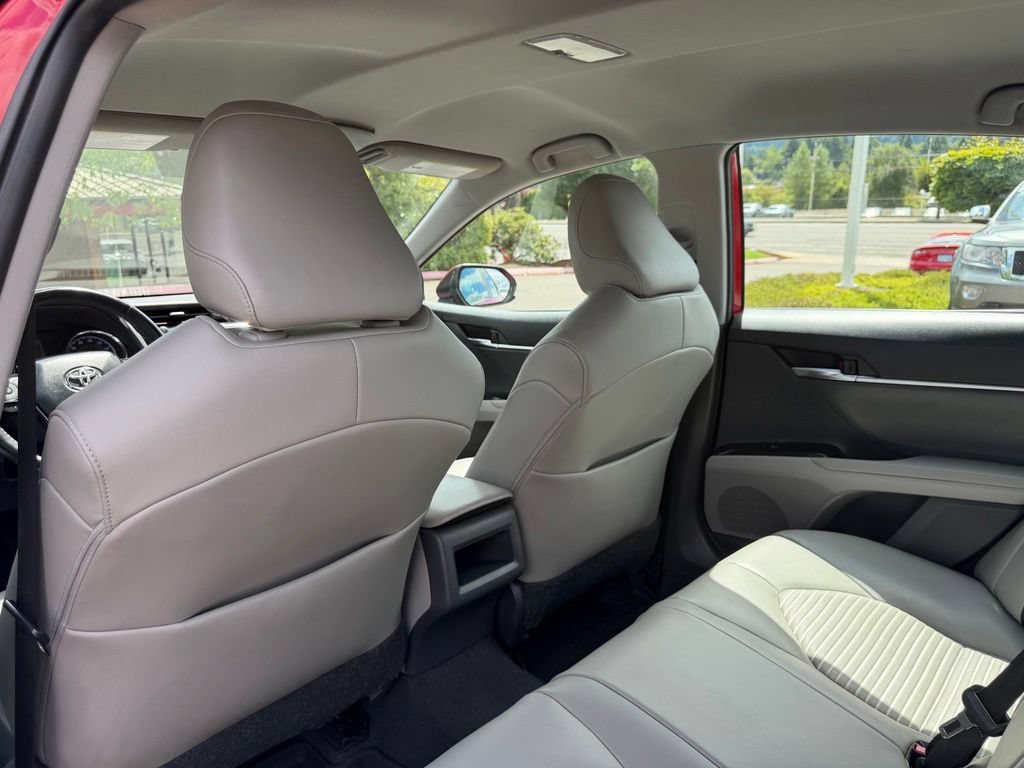 Used 2020 Toyota Camry SE FWD image 30