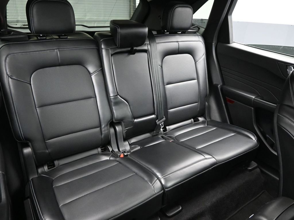 Used 2024 Ford Escape Platinum image 30