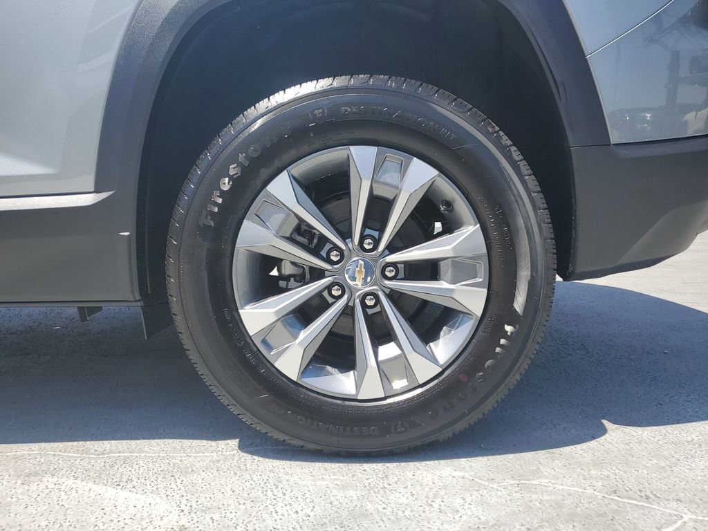 New 2026 Chevrolet Equinox LT w/ Convenience Package II FWD image 6