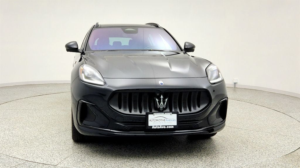 Used 2025 Maserati Grecale Folgore AWD/4WD image 2