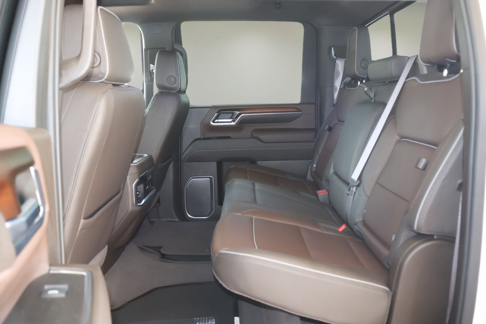 Used 2024 GMC Sierra 3500 Denali w/ Denali Reserve Package AWD/4WD image 12