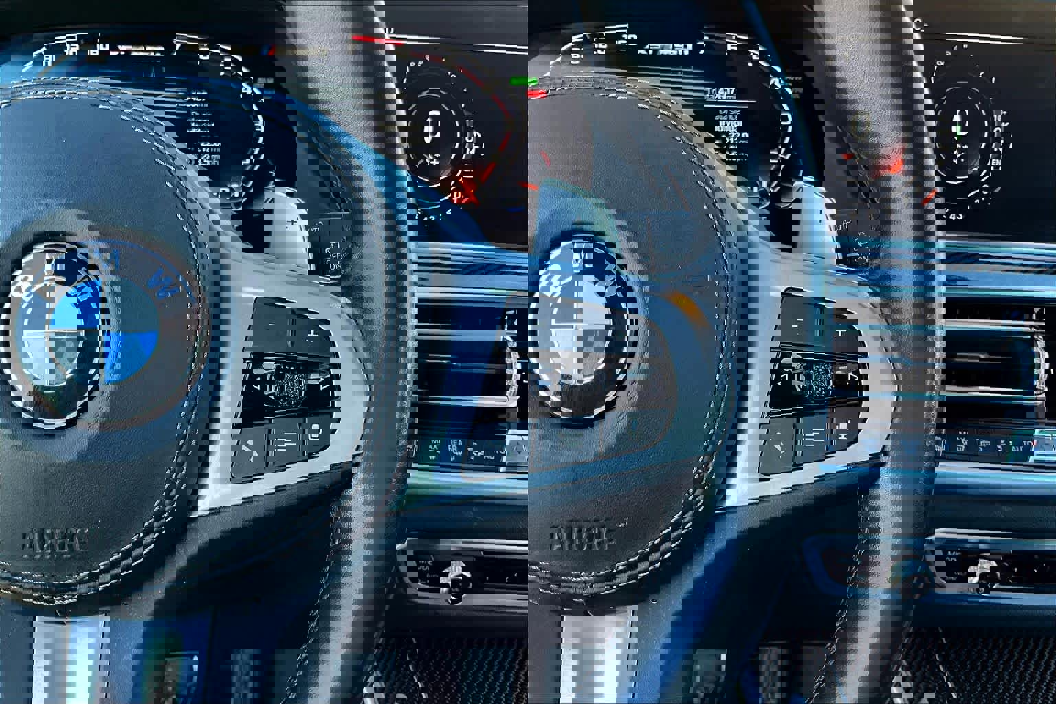 Used 2021 BMW X5 M50i w/ Executive Package image 43