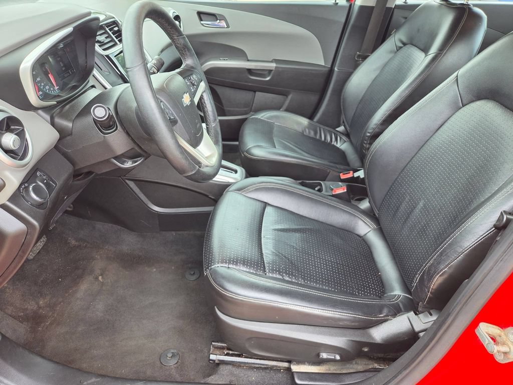 Used 2018 Chevrolet Sonic Premier FWD image 15