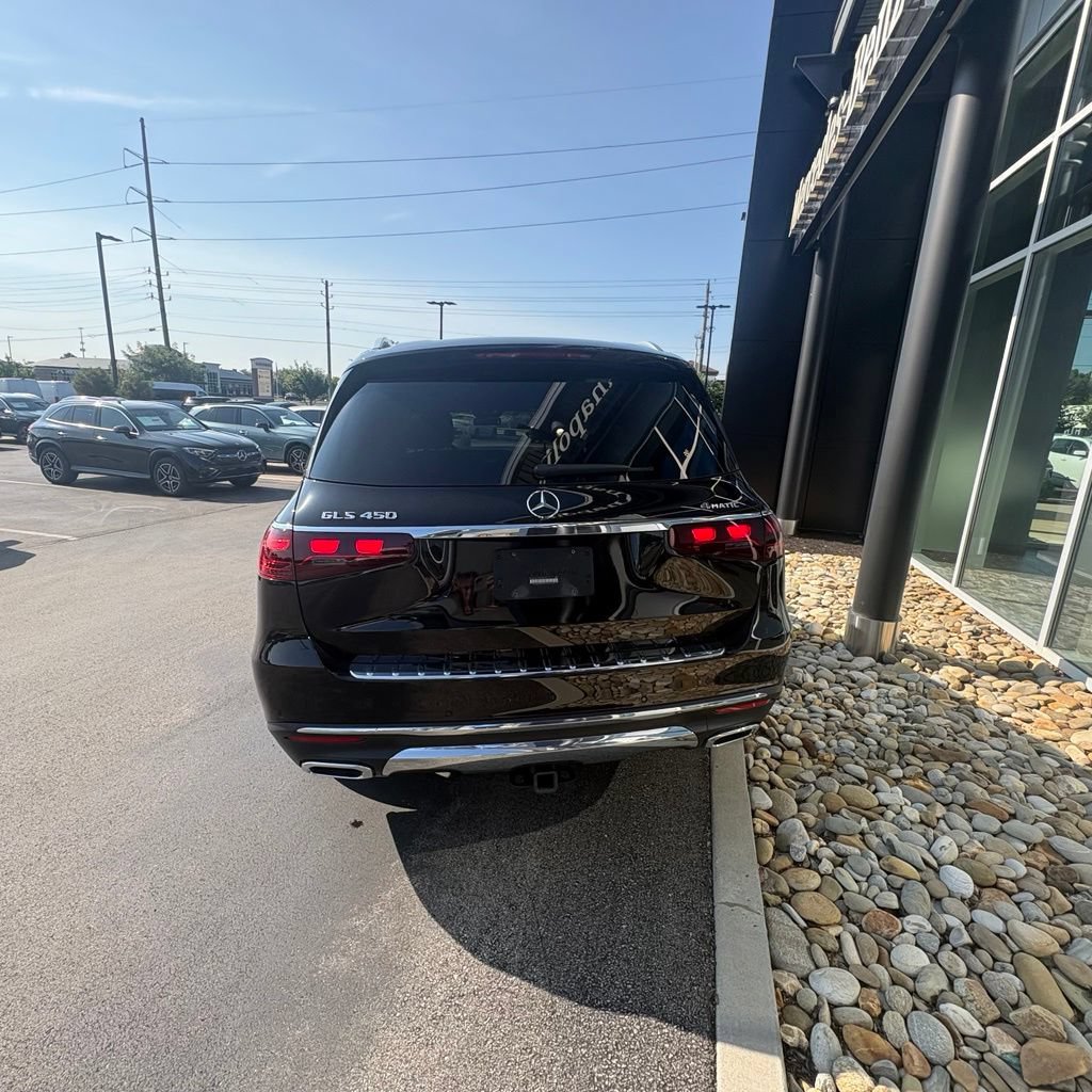 Used 2024 Mercedes-Benz GLS 450 4MATIC image 7