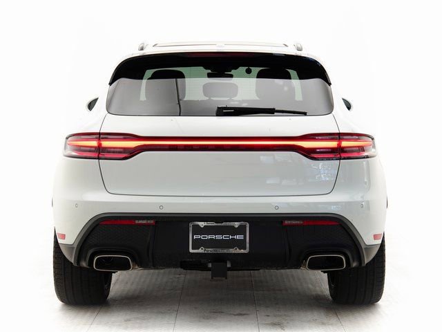 Certified 2025 Porsche Macan AWD/4WD image 35