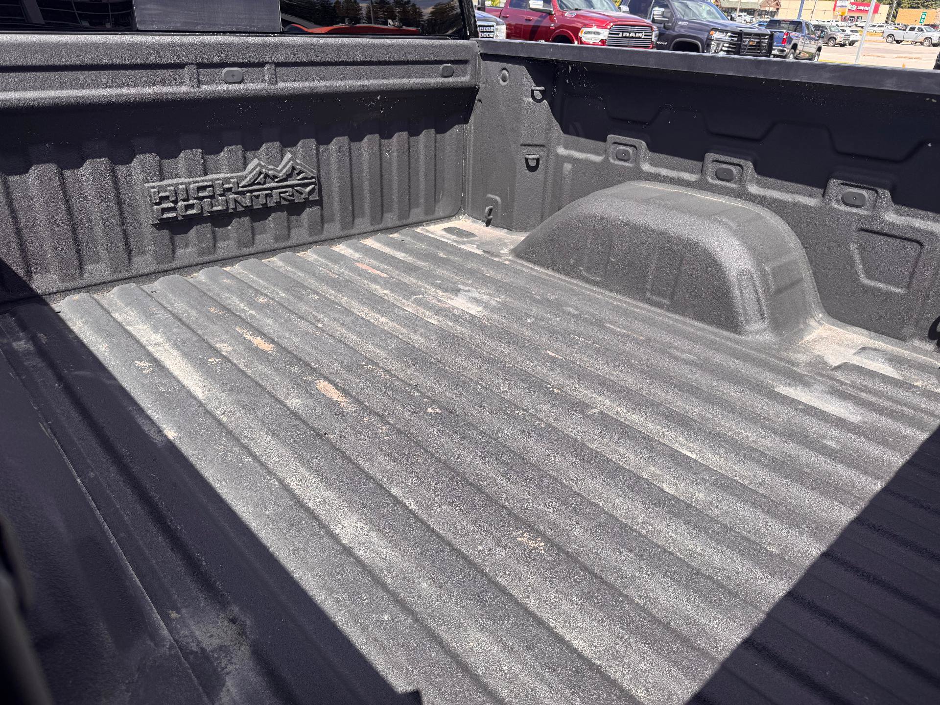 Used 2021 Chevrolet Silverado 1500 High Country w/ Technology Package AWD/4WD image 46