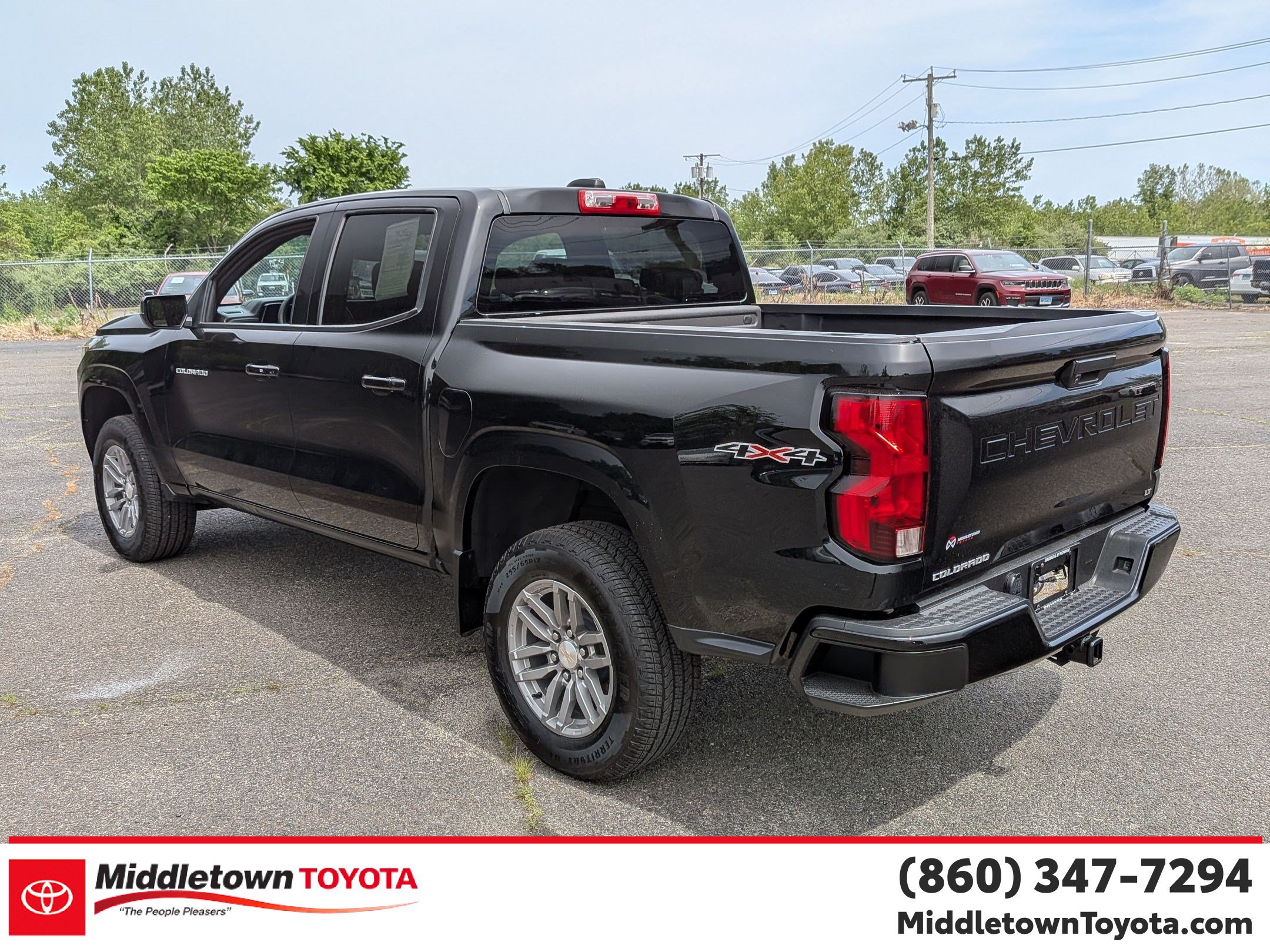 Used 2023 Chevrolet Colorado LT w/ Advanced Trailering Package AWD/4WD image 5