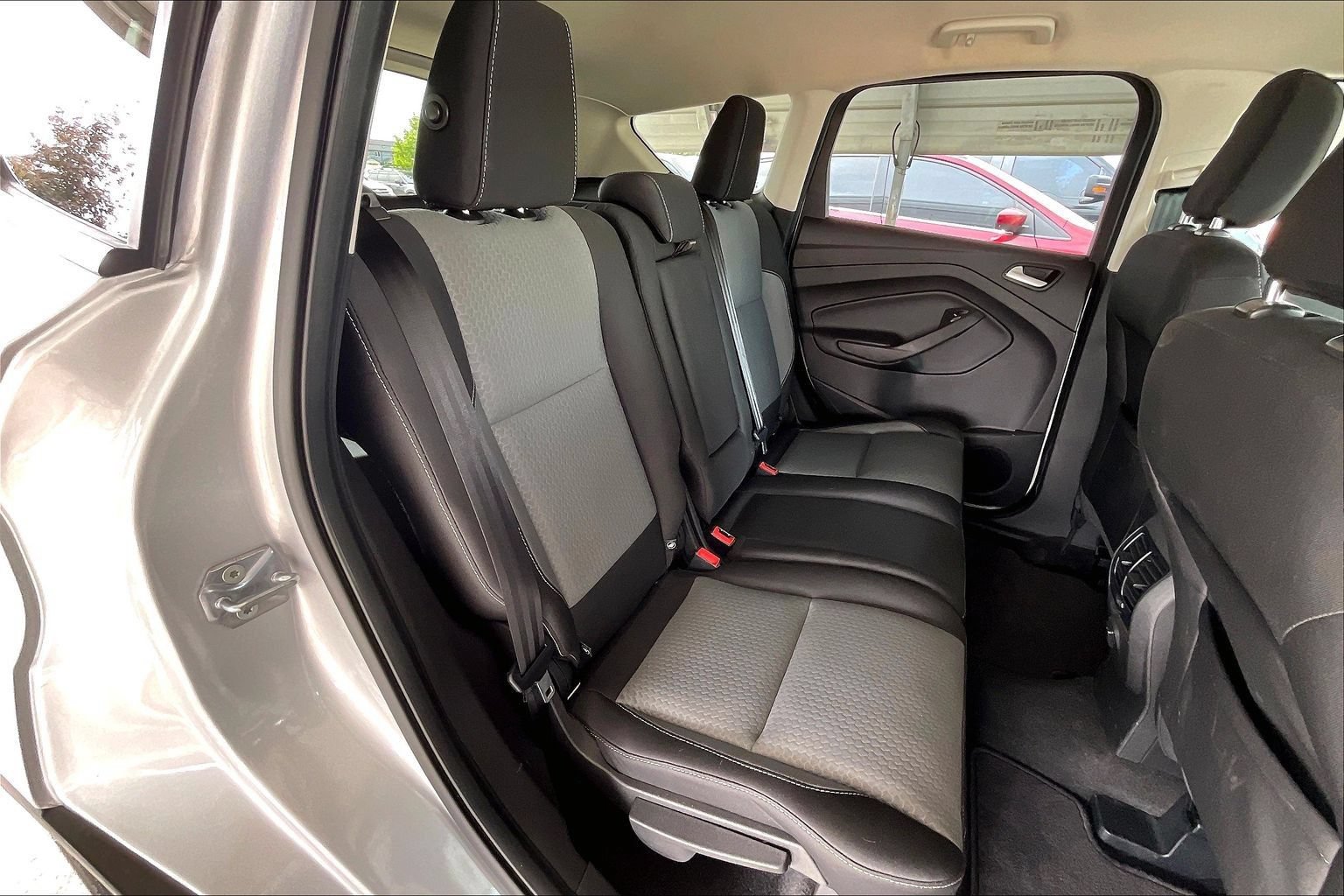 Used 2018 Ford Escape SE w/ SE Sync 3 Package AWD/4WD image 20