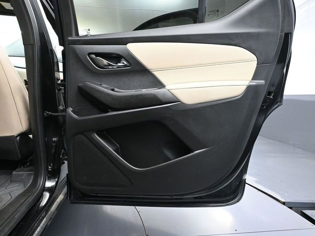 Used 2023 Chevrolet Traverse Premier w/ LPO, Floor Liner Package image 47