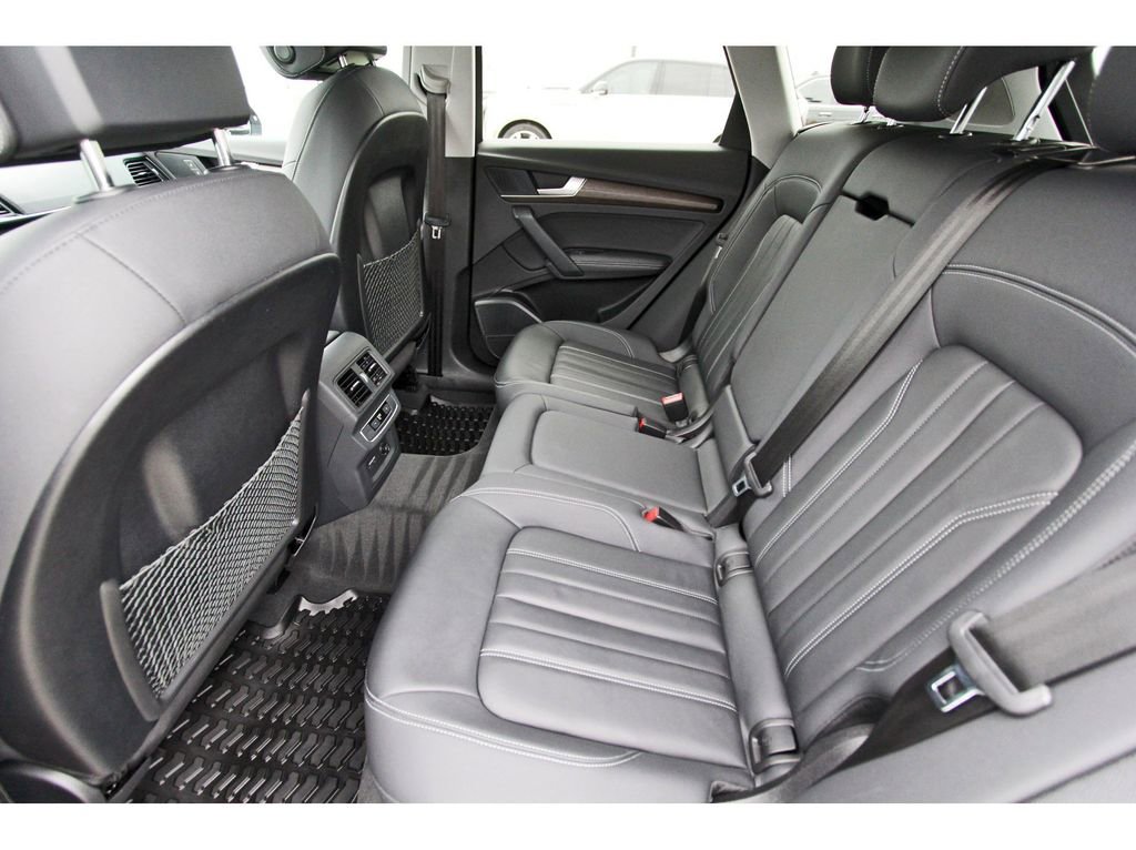 Used 2023 Audi Q5 2.0T Premium Plus w/ Premium Plus Package AWD/4WD image 7
