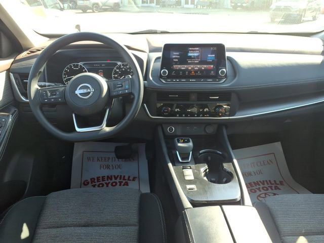 Used 2023 Nissan Rogue SV FWD image 10