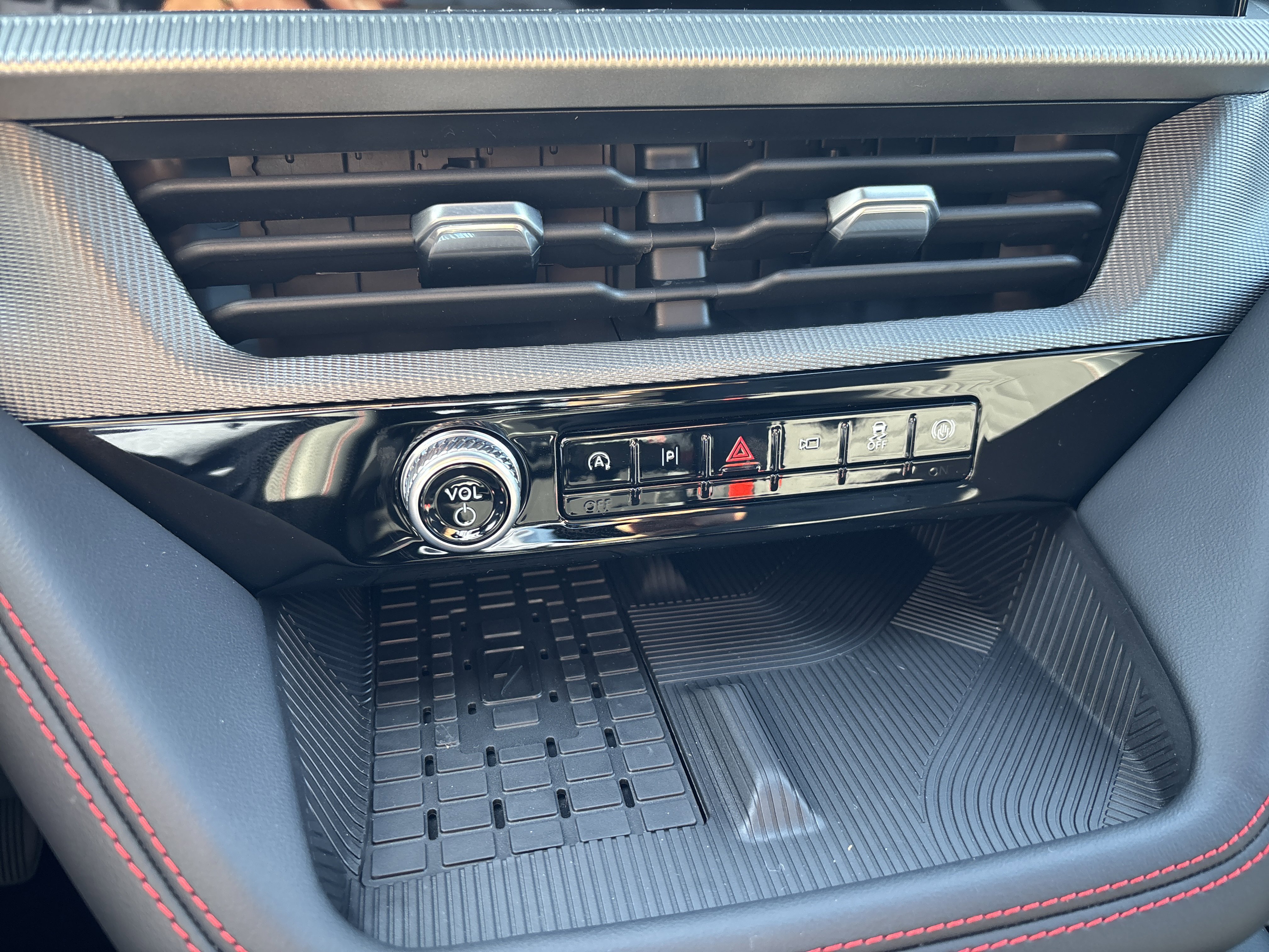 New 2025 Ford Explorer ST-Line image 25