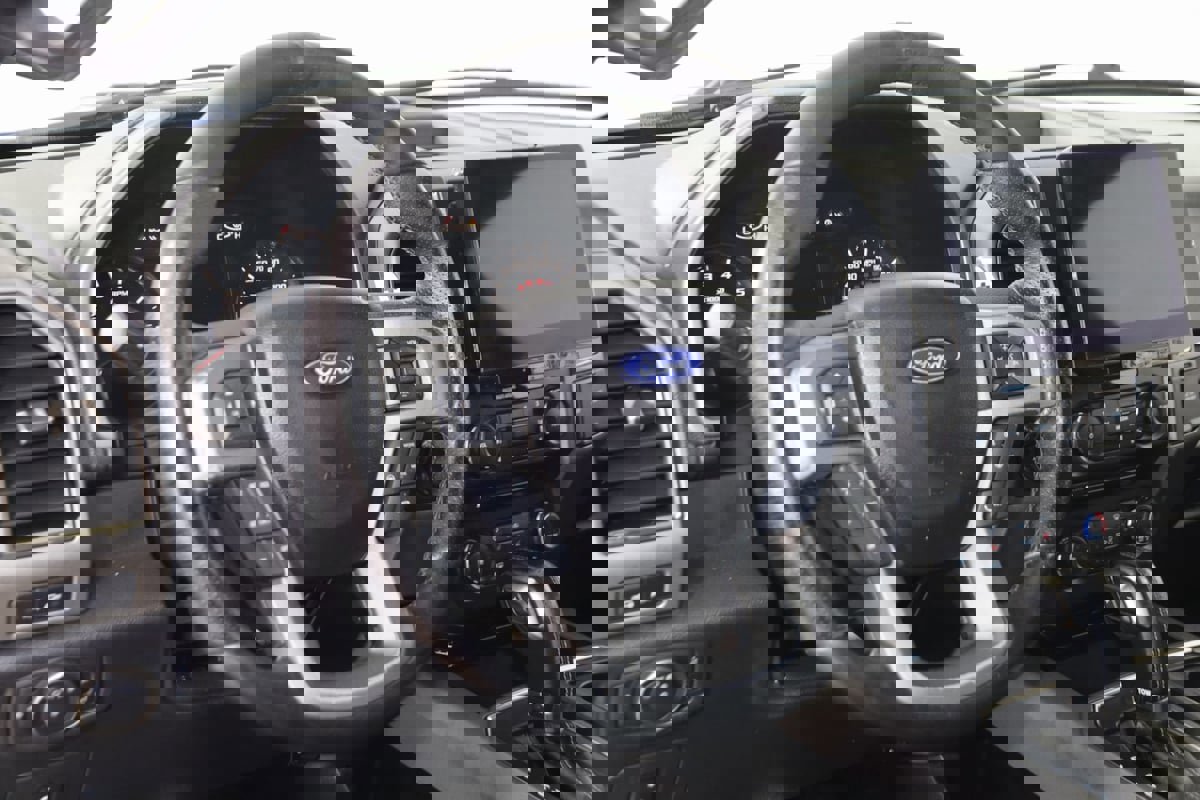 Used 2017 Ford F150 Raptor w/ Equipment Group 801A Mid image 6