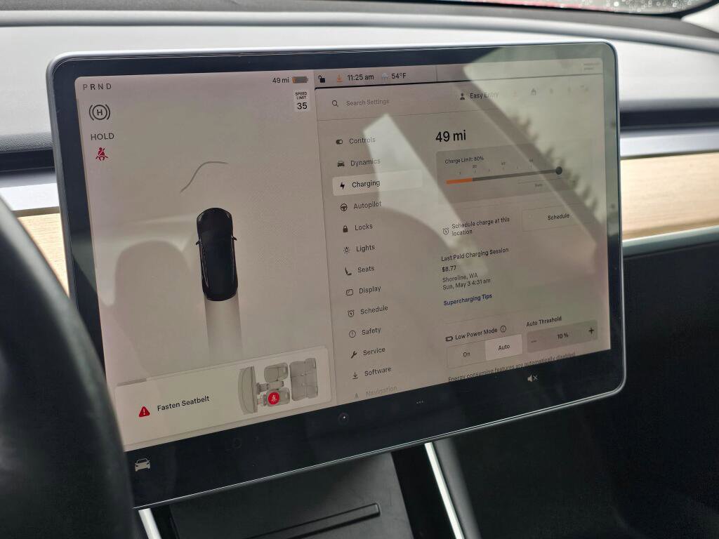 Used 2018 Tesla Model 3 Long Range RWD image 32