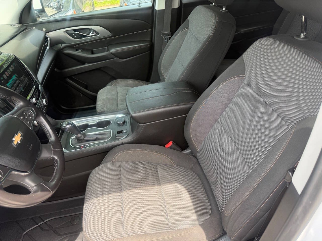 Used 2018 Chevrolet Traverse LT w/ LPO, Floor Liner Package AWD/4WD image 13