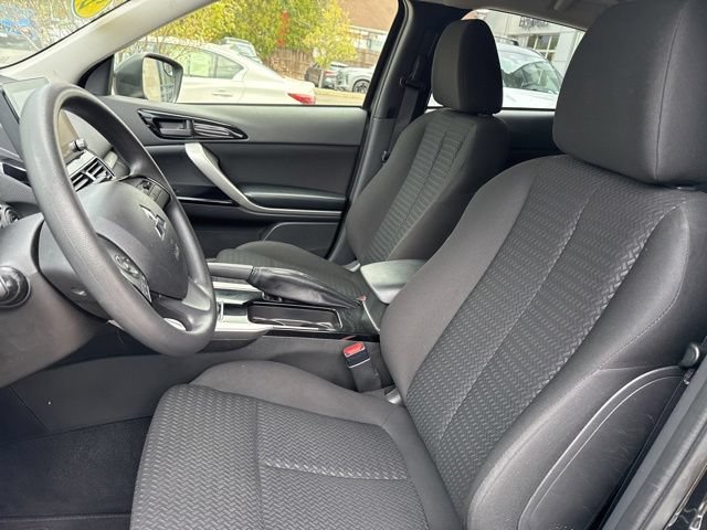 Used 2024 Mitsubishi Eclipse Cross LE AWD/4WD image 11