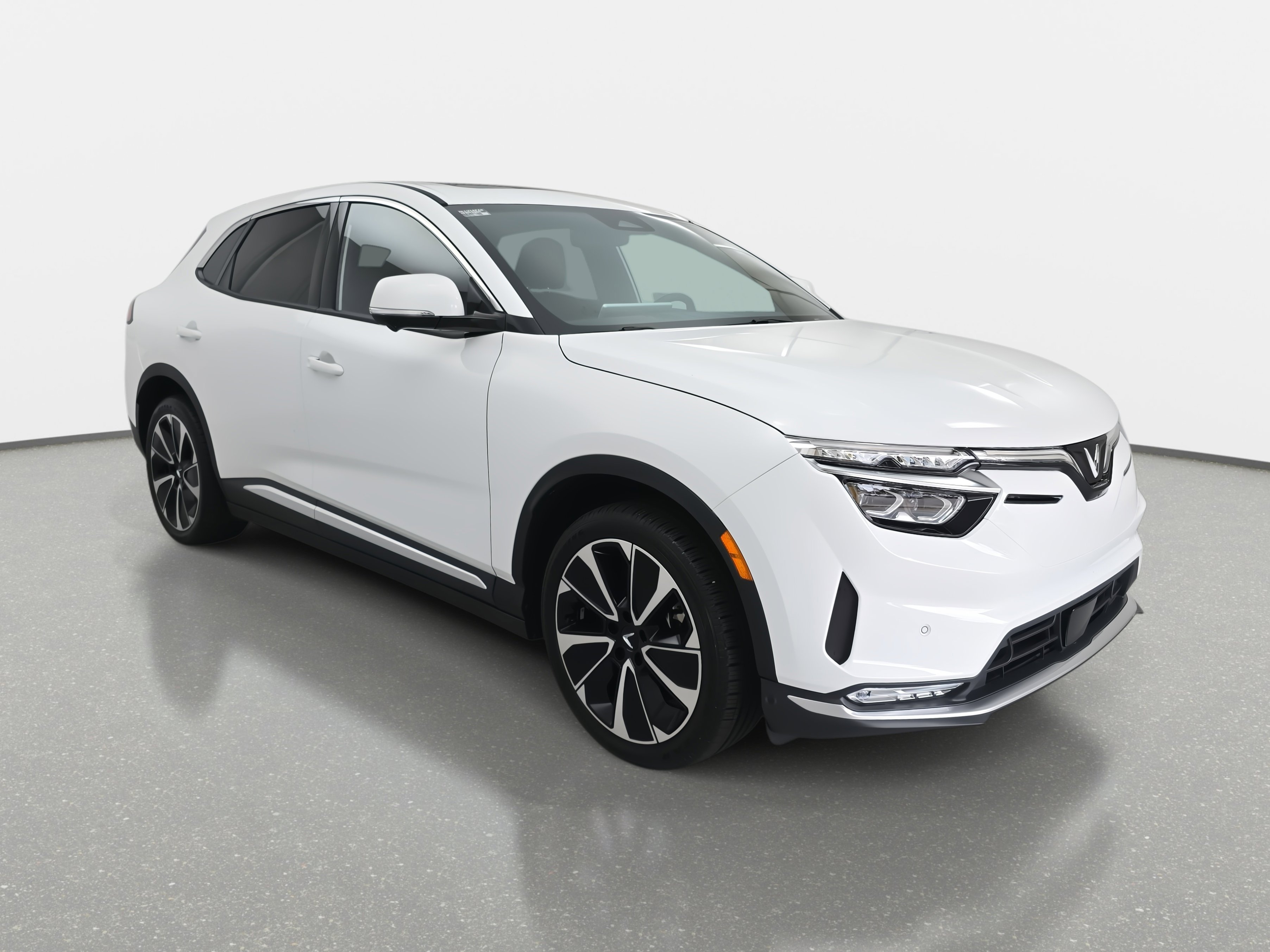 New 2025 VinFast VF 8 Plus image 3