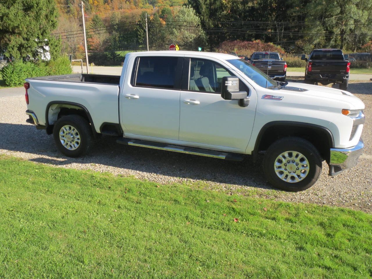 Used 2023 Chevrolet Silverado 2500 LT AWD/4WD image 6