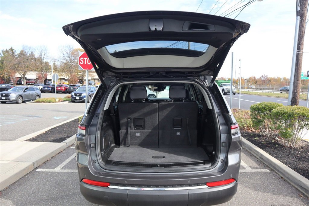 Used 2022 Jeep Grand Cherokee L Limited image 39