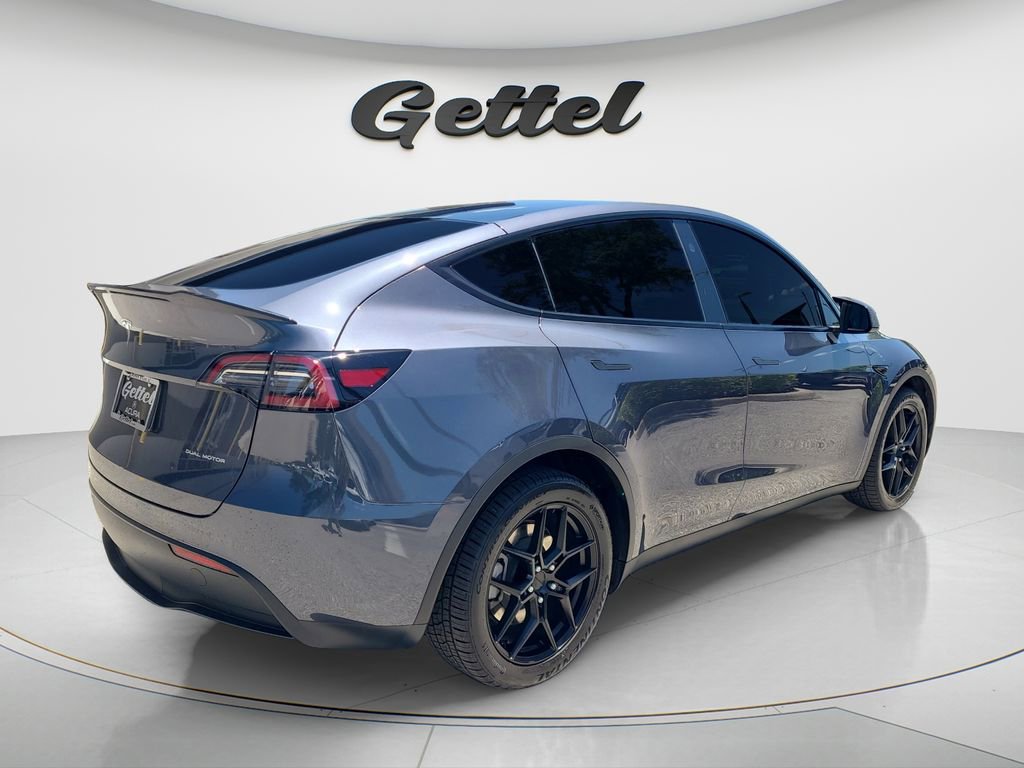 Used 2023 Tesla Model Y Long Range AWD/4WD image 5