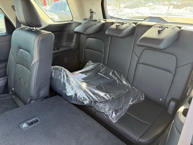 New 2026 Nissan Pathfinder Platinum w/ Cargo Package image 21