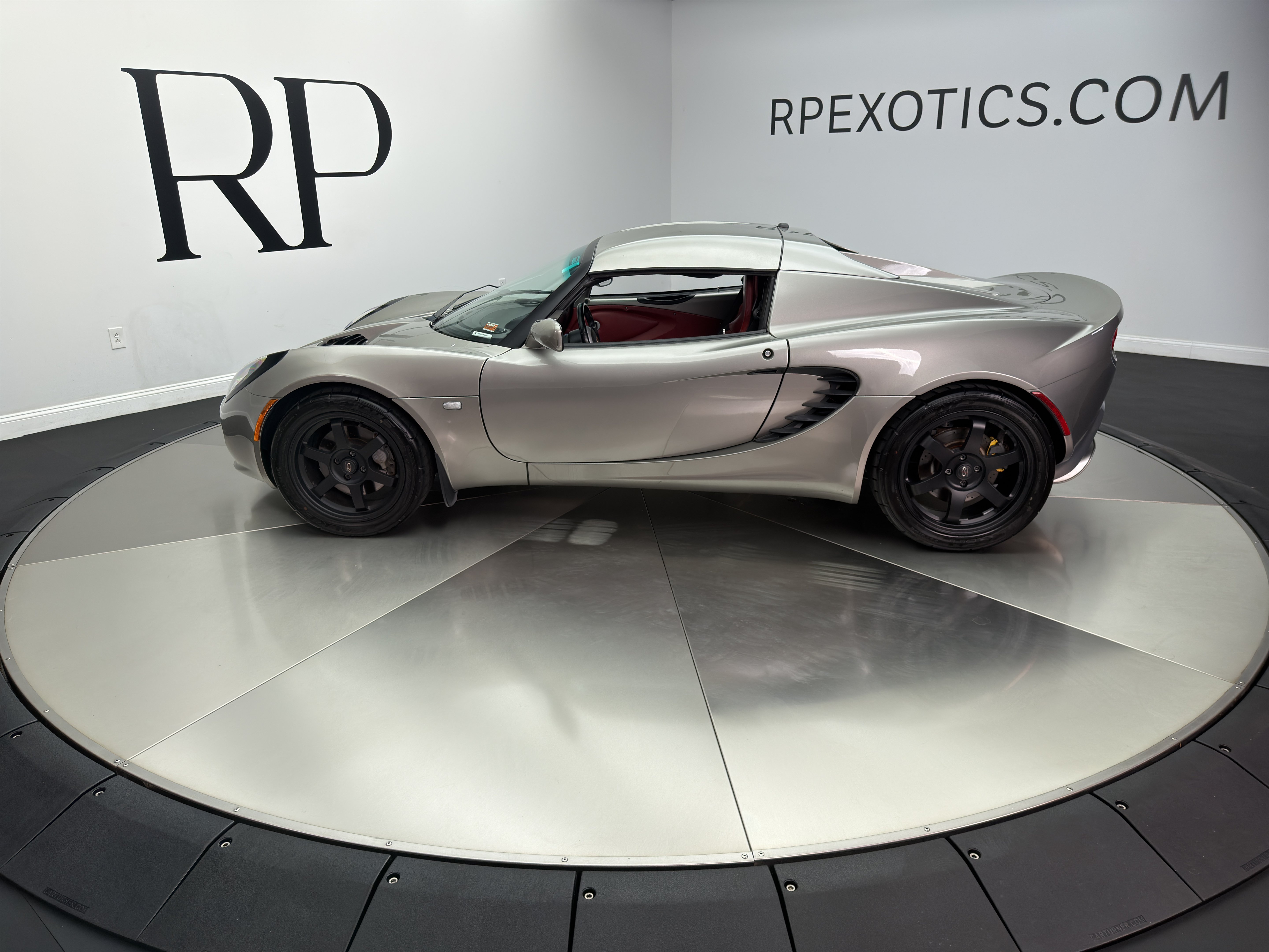 Used 2005 Lotus Elise RWD image 11