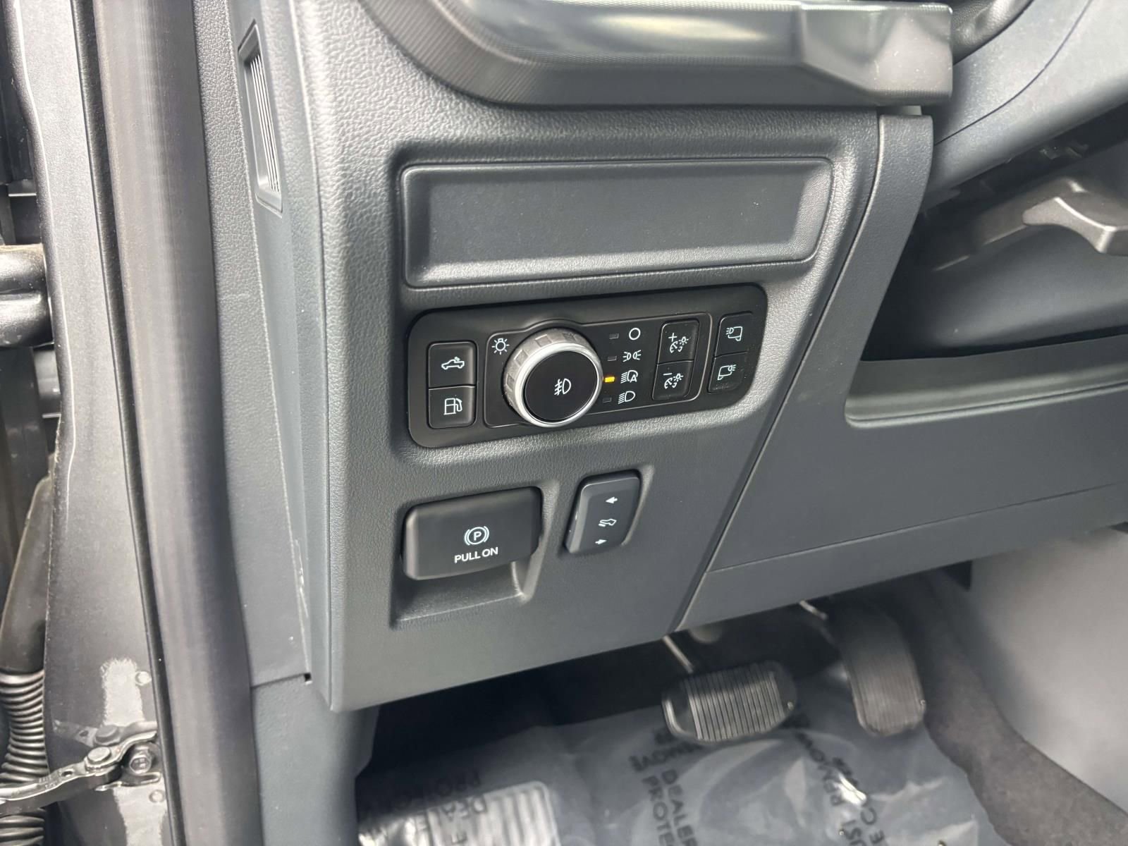 New 2025 Ford F150 Lariat w/ Equipment Group 501A Mid image 15