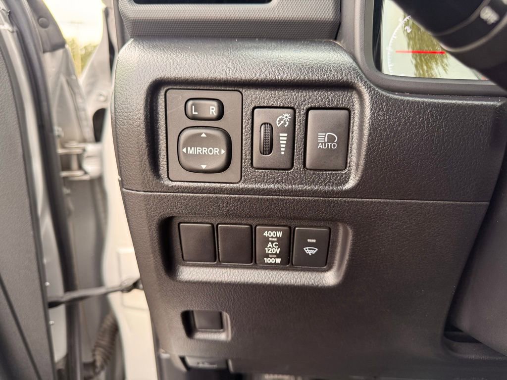 Used 2024 Toyota 4Runner SR5 AWD/4WD image 22