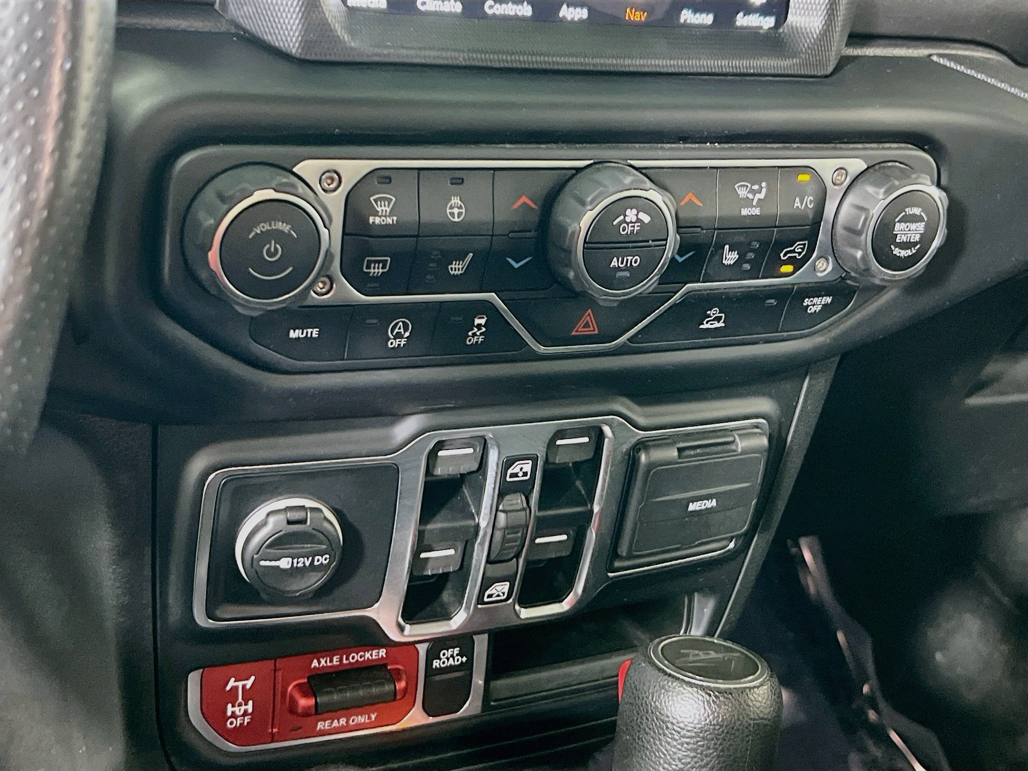 Used 2023 Jeep Gladiator Mojave w/ Cold Weather Group AWD/4WD image 16