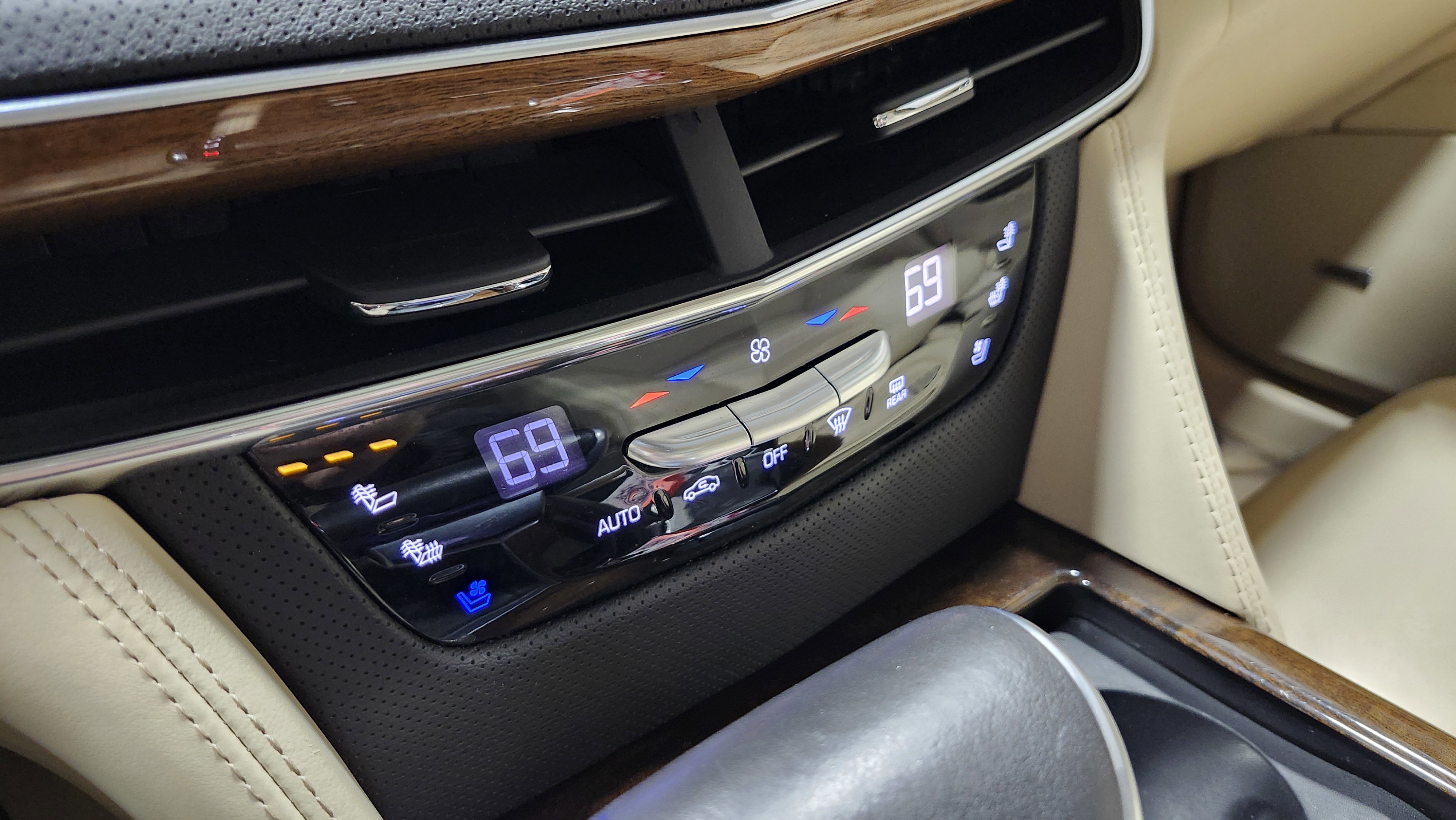 Used 2018 Cadillac CT6 Platinum image 38