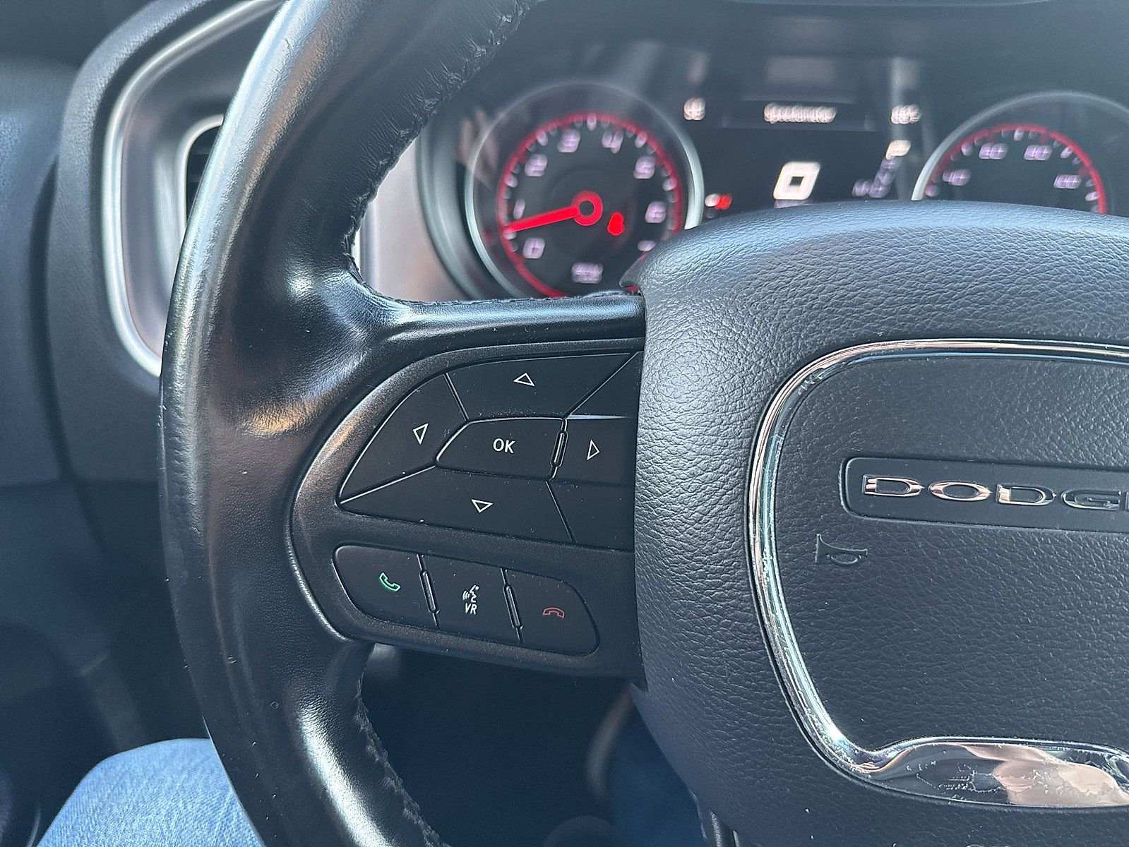 Used 2020 Dodge Charger SXT RWD image 36