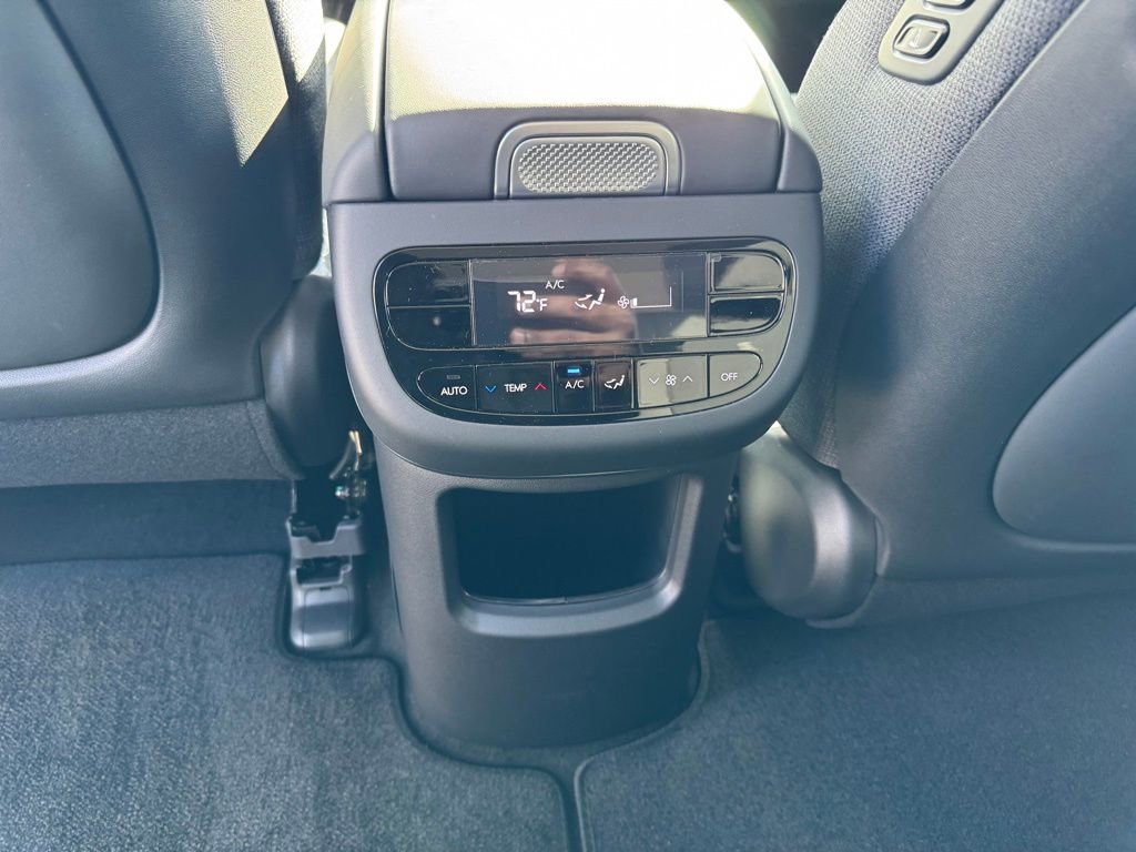 New 2026 Hyundai Ioniq 9 SE AWD/4WD image 14