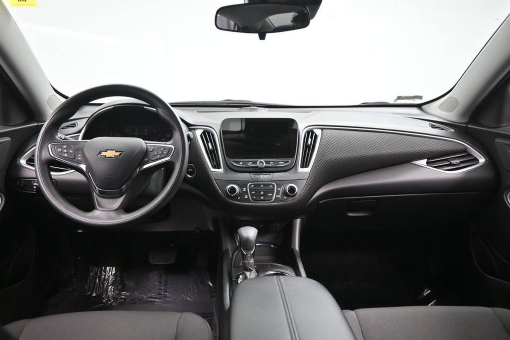 Used 2024 Chevrolet Malibu LT FWD image 24