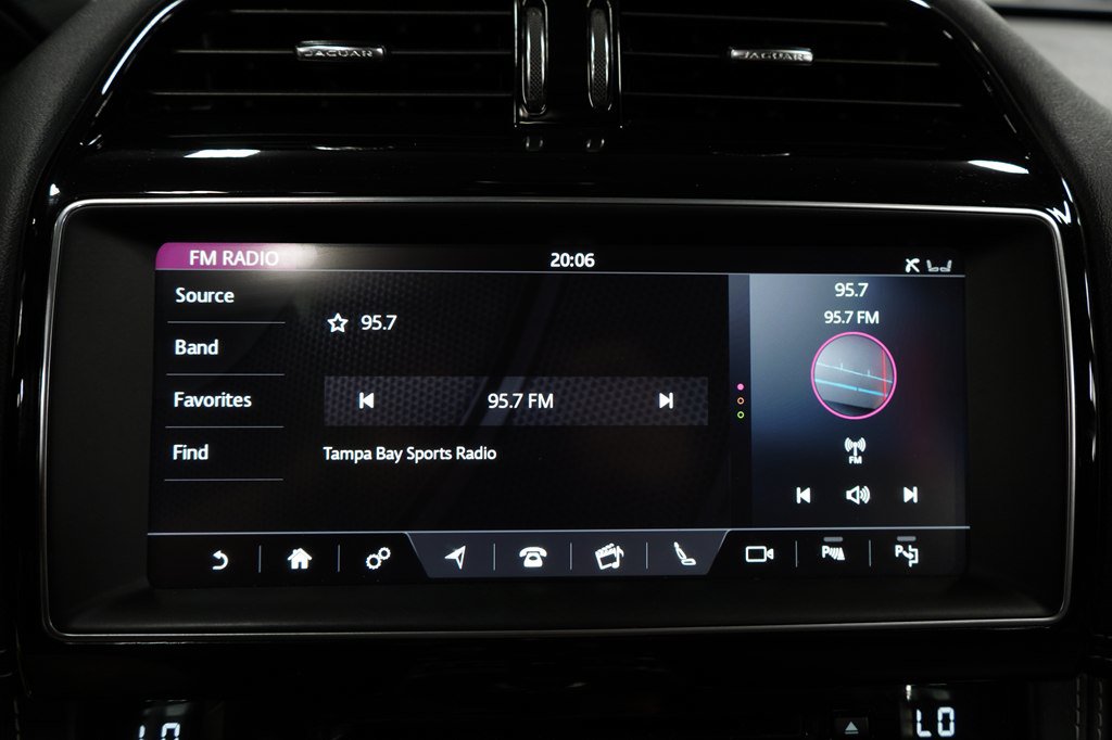 Used 2019 Jaguar F-PACE SVR AWD/4WD image 14