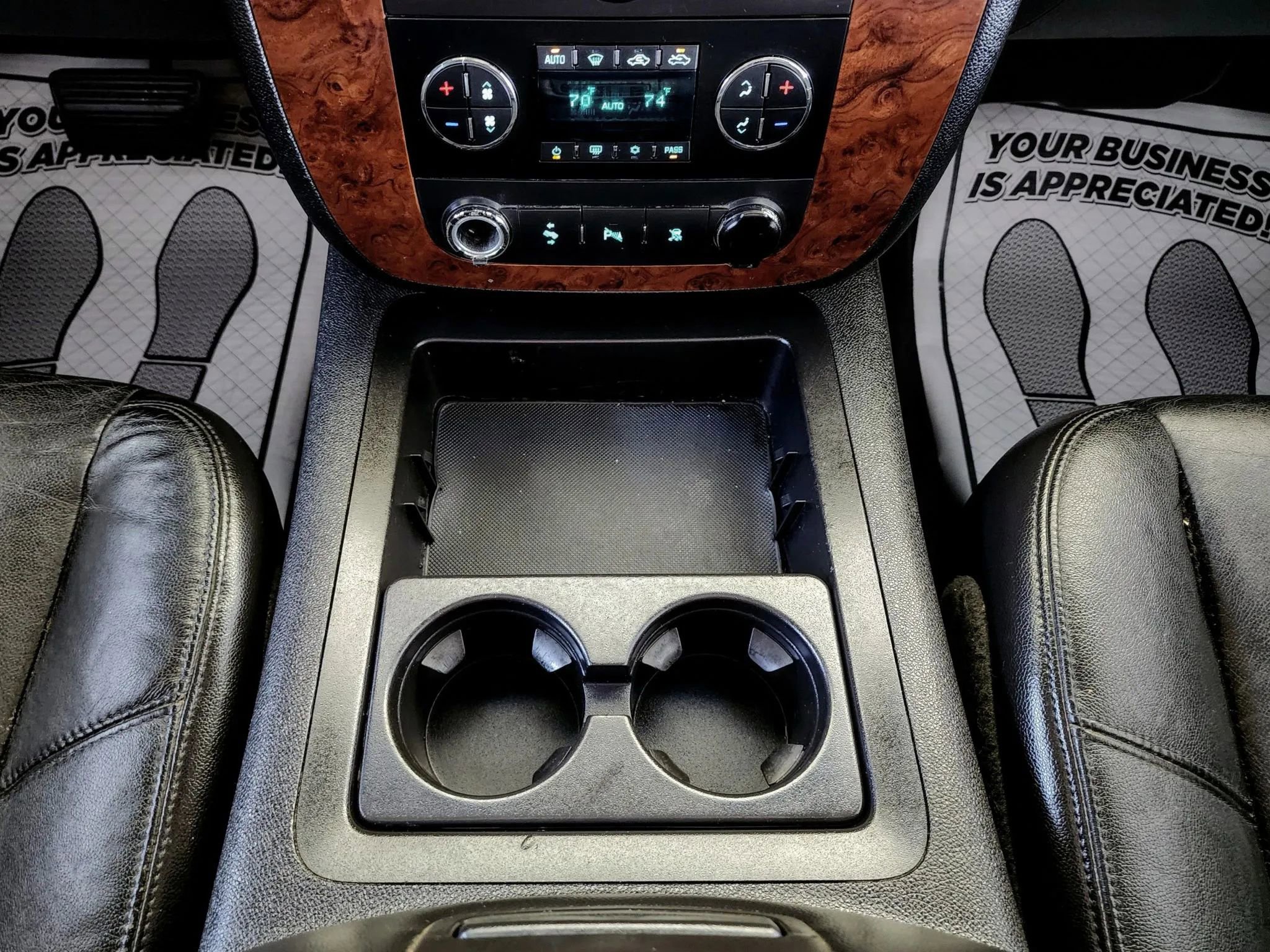Used 2010 Chevrolet Silverado 2500 LTZ AWD/4WD image 31