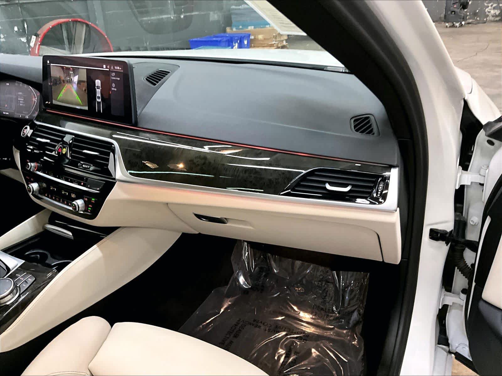 Used 2023 BMW 540i w/ M Sport Package RWD image 19