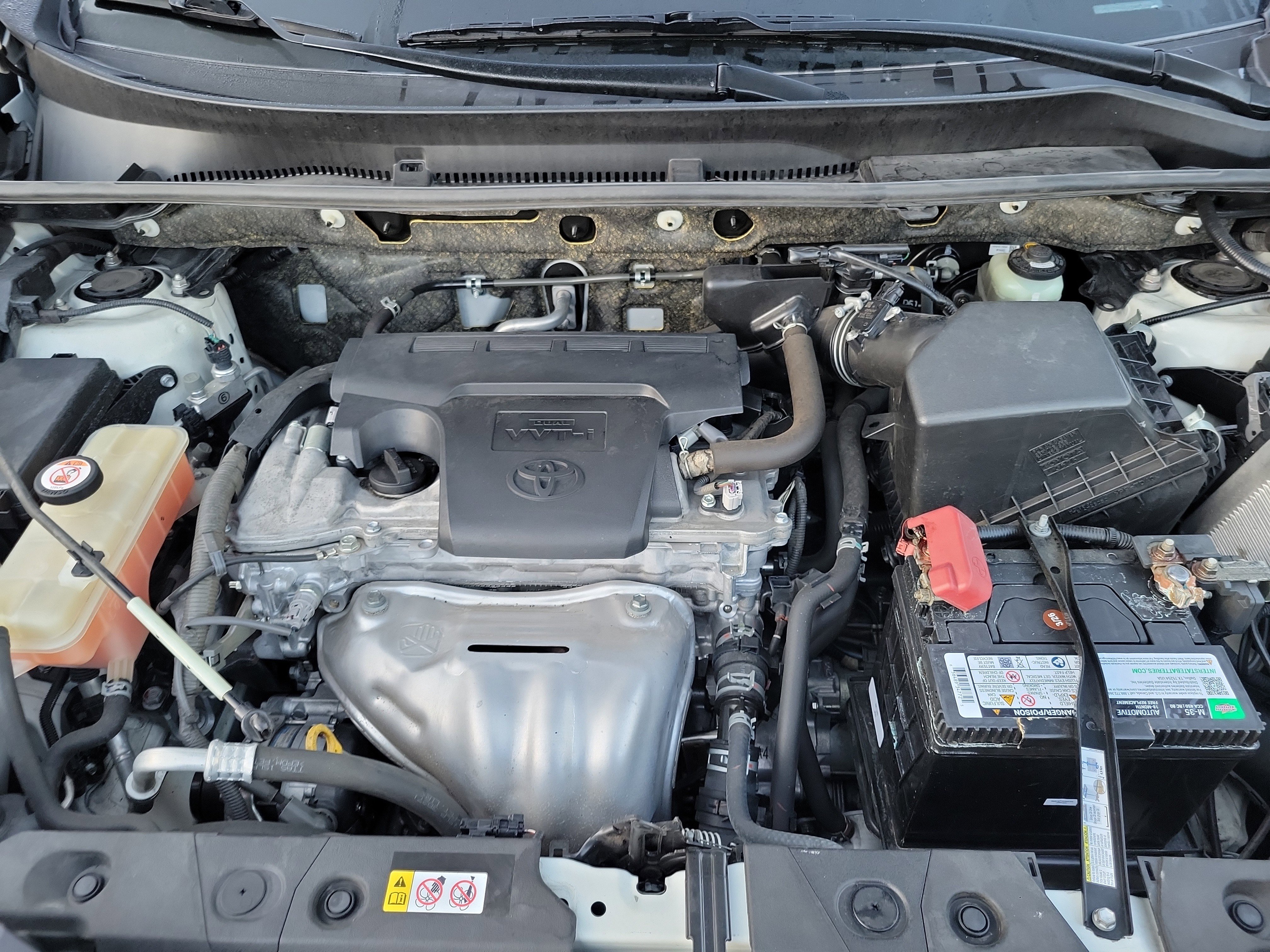 Used 2018 Toyota RAV4 SE w/ Power Extra Value Package FWD image 28