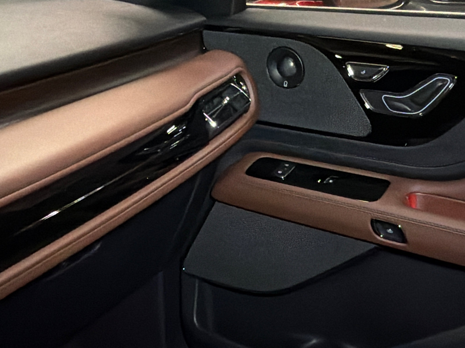 New 2027 Lincoln Aviator Reserve AWD/4WD image 34
