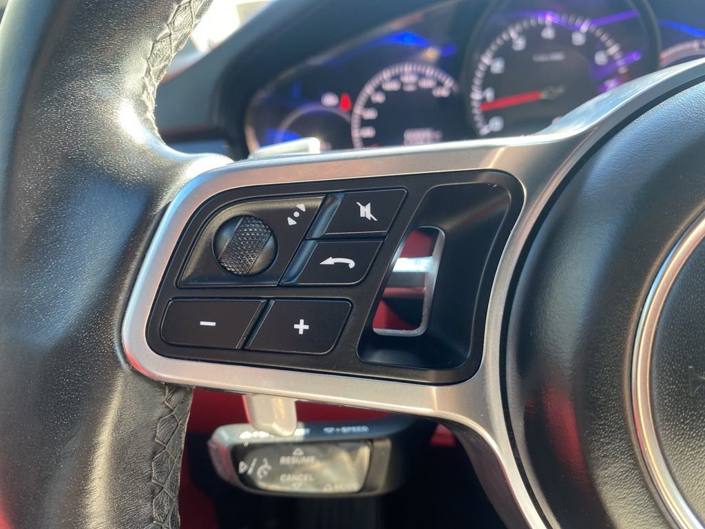 Used 2021 Porsche Cayenne image 24