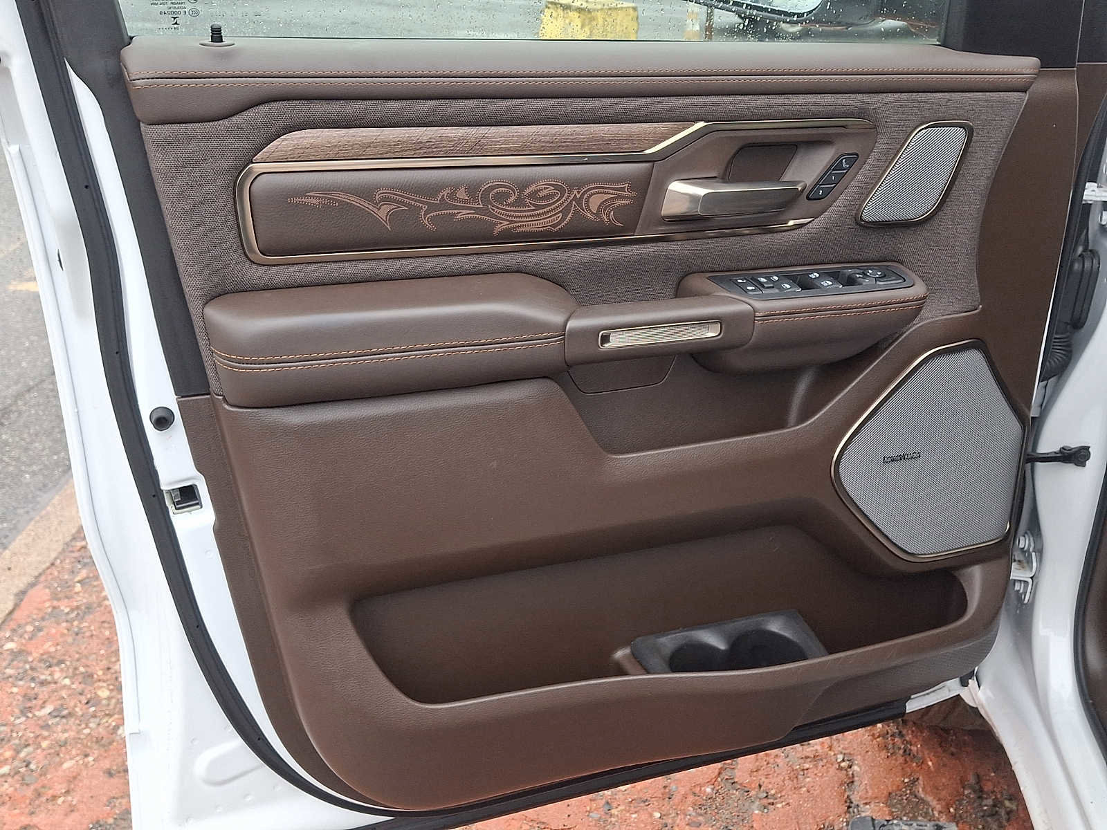 Used 2025 RAM 1500 Limited image 13