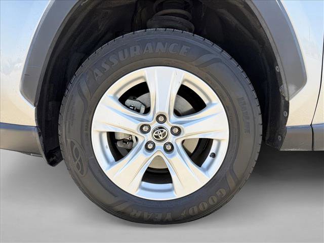 Used 2021 Toyota RAV4 XLE FWD image 26
