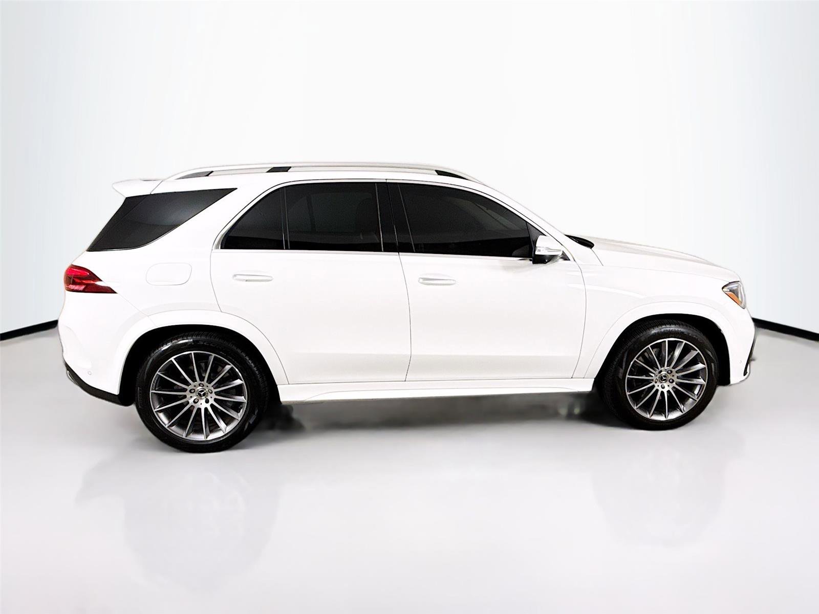 Used 2025 Mercedes-Benz GLE 350 4MATIC image 8